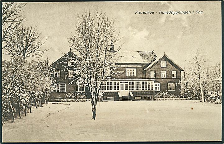 Kærehave. Hovedbygningen i sne. Fotograf Rasmus Nielsen no. C 95. 