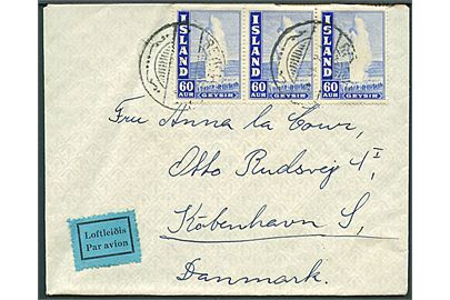 60 aur Geysir i 3-stribe på luftpostbrev fra Reykjavik d. 7.10.1945 til København, Danmark. Rift i bagklap.