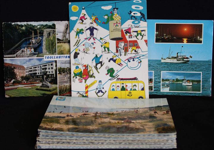 Sverige. 50 nyere postkort, nogle med frimærker.