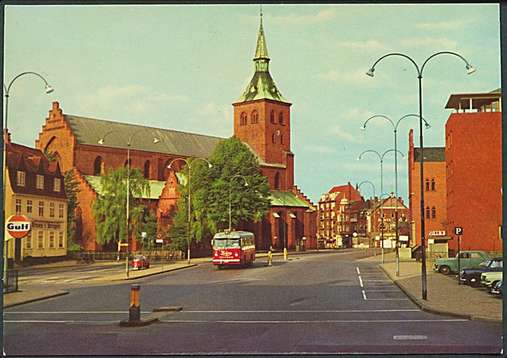 Odense, Domkirken med bus, Benzinreklame Gulf, Messersmith bil Goblin. O. P. O. no. 6589. 