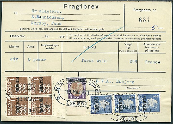 90 øre Fr. IX (3-stribe), 1 kr. Rigsvåben (fireblok) og 5 kr. Chr. X Postfærgemærke på Fragtbrev fra Esbjerg d. 13.5.1971 til Nordby, Fanø.