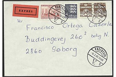 1,30 kr. Postgården, 6 kr. Rigsvåben og 50 øre Bølgelinie (par) på ekspresbrev fra København V. d. 5.3.1980 til Søborg.
