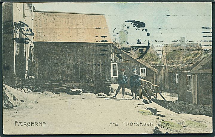 Thorshavn, gadeparti. Stenders no. 10330.