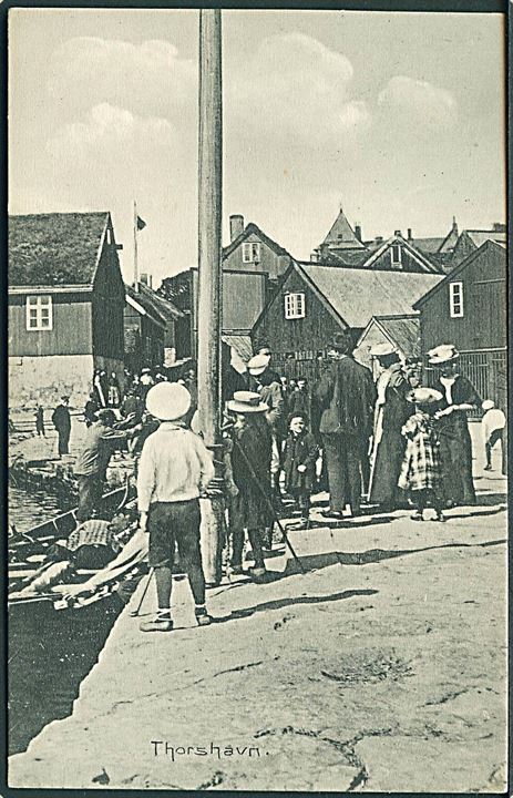 Thorshavn, folkemængde på havnen. Z. Heinesen no. 17402.