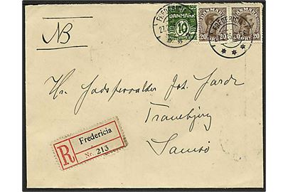 10 øre Bølgelinie og 20 øre Chr. X (par) på anbefalet brev fra Fredericia d. 27.2.1926 til Tranebjerg, Samsø. Ank.stemplet på bagsiden.