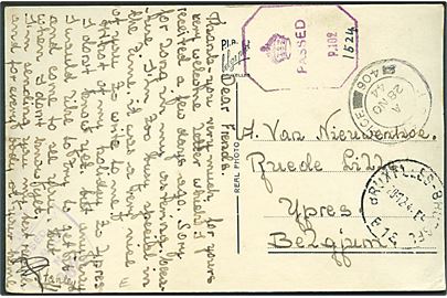 Ufrankeret feltpostkort (Universitetet i Bruxelles) med britisk feltpoststempel Field Post Office 406 (= tilknyttet Polish Army Postal Service) d. 28.11.1944 via Bruxelles d. 29.12.1944 til Ypres, Belgien. Britisk unit censur og civil censur Passed P.102.