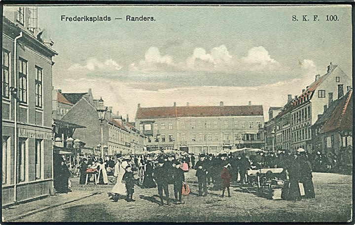 Randers, torvedag på Frederiksplads. S.K.F. no. 100. Kvalitet 8