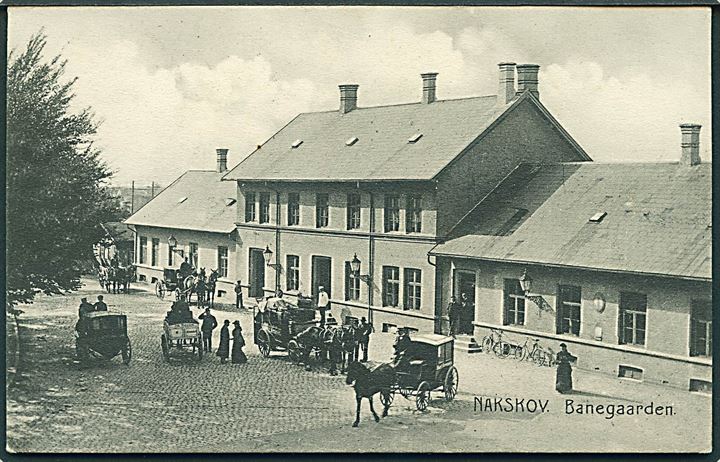Nakskov banegaard med hestevogne. Stenders no. 1800. Kvalitet 8