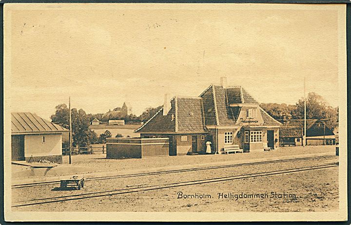 Helligdommen station. Navneændring til Rø i 1914. F. Sørensen no. 2142. Kvalitet 8