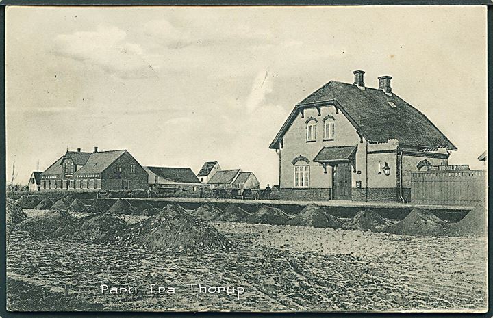 Thorup station på Fjerritslev - Thisted jernbane. C. Buchholtz no. 13280. Kvalitet 8