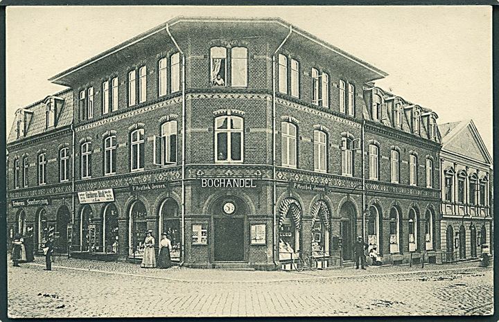 Fredericia, Theaterbygningen og P. Hestbæk Jensen’s boghandel. U/no. Kvalitet 8