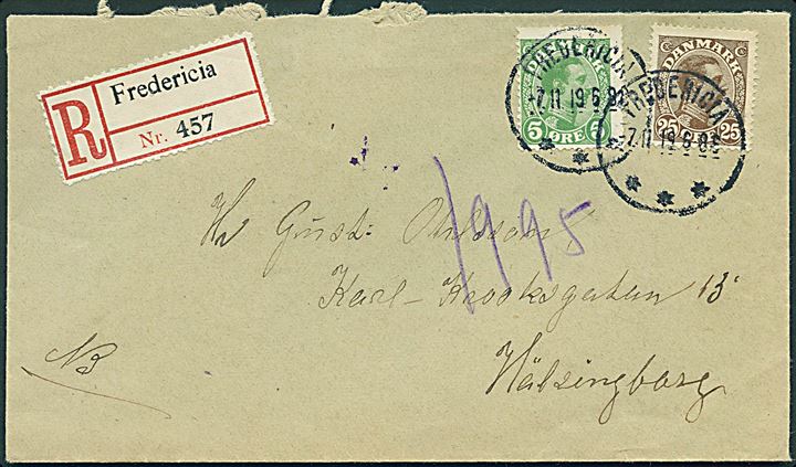 5 øre og 25 øre Chr. X på anbefalet brev fra Fredericia d. 7.11.1919 til Helsingborg, Sverige. Lidt urent åbnet i toppen.