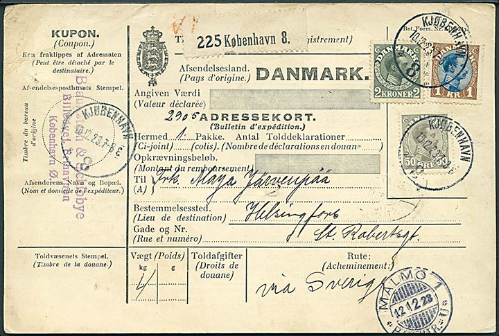 50 øre, 1 kr. og 2 kr. Chr. X på 350 øre frankeret internationalt adressekort for pakke fra Kjøbenhavn 8 d. 10.12.1923 via Malmö til Helsingfors, Finland.