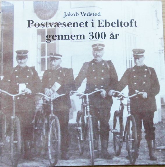 Postvæsenet i Ebeltoft gennem 300 år af Jakob Vedsted. 60 sider illustreret posthistorisk gennemgang. Ebeltoft Postkontor 1994.