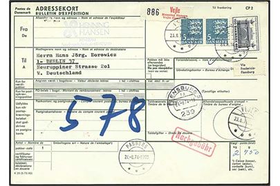 5 kr. Rigsvåben i parstykke og 100 øre Tivoli på 11 kr. frankeret internationalt adressekort for pakke fra Vejle d. 23.8.1974 via Padborg og Flensburg til Berlin, Tyskland.