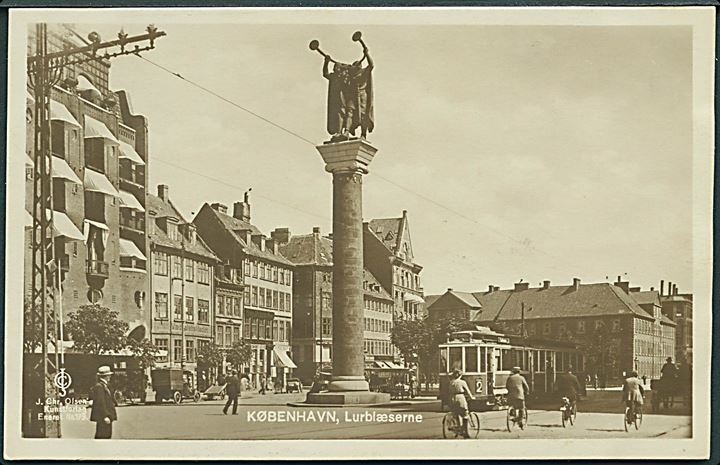 København, Lurblæserne. Sporvogn linie 2 ses. J. Chr. Olsens Kunstforlag no. 179. Fotokort. 