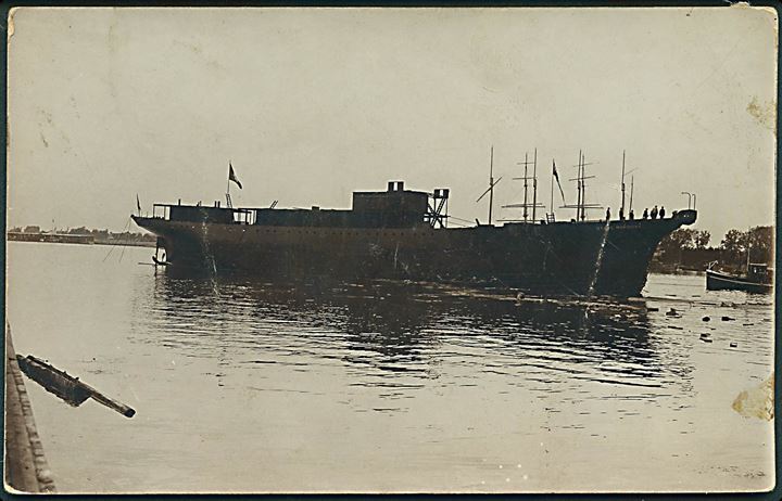 Store Nordiske, kabelskib ved søsætning i Nakskov 1922. Fotokort u/no.