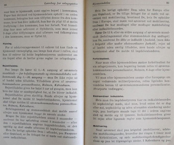 Lærebog for Orlogsgaster. Marinestaben 6. udgave 1949. 346 sider.