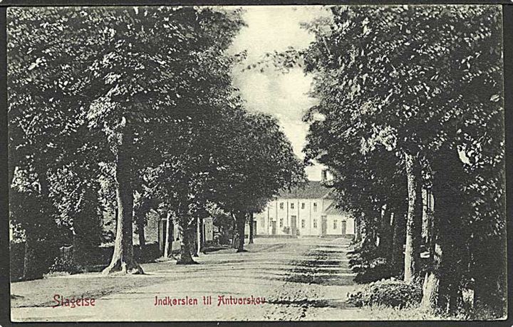 Indkørslen til Antvorskov i Slagelse. W.K.F. no. 1775.