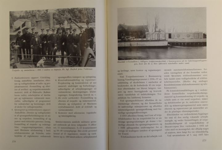 Flåden - administration, teknik og civile opgaver af K. G. Konradsen m. fl. 450 sider.