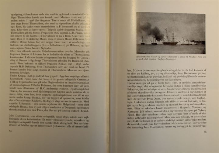 Fra Trefoldigheden til fregatten Jylland af R. Steen Steensen. Jubilæumsskrift fra Thomas Schmidt A/S. 72 sider.