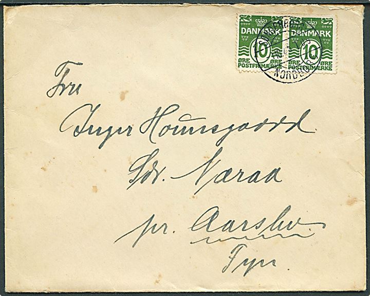 10 øre Bølgelinie i parstykke på brev annulleret med bureaustempel Sønderborg - Nordborg T.09 d. 1.10.1925 til Sdr. Næraa pr. Aarslev. Et mærke med kort hj.tak.