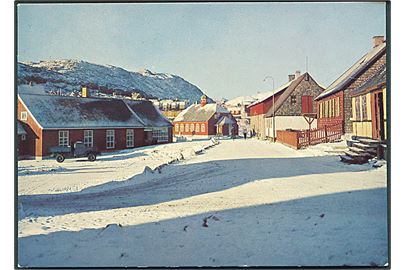 Grønland. Gadeparti og kirken, Julianehåb. KGH no. 17. 