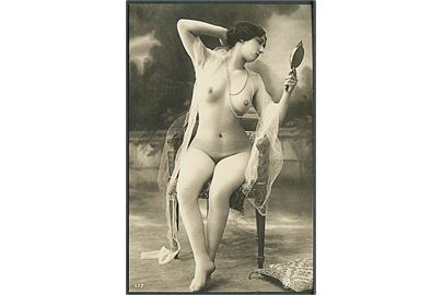 Erotisk postkort. Kvinde med håndspejl. Nytryk Stampa PR 47. 