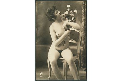 Erotisk postkort. Kvinde med blomster. Nytryk Stampa PR 108. 
