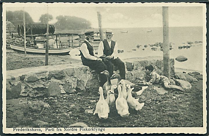 Frederikshavn. Parti fra Nordre fiskerklynge. Rudolf Olsens Kunstforlag no. 5755. 