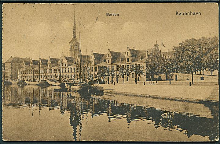 5 øre og 20 øre Chr. X i lodret sammentryk med tydelig afskæring på brevkort fra Kjøbenhavn d. 21.5.1922 til St. Etienne, Frankrig. 