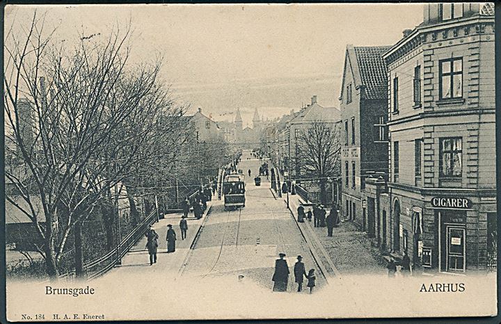 Aarhus. Brunsgade med sporvogn. H. A. E. no. 184. 