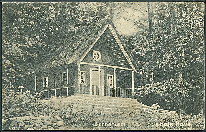 Odder. Børnehuset i Rathlousdals Have. Det røde hus, Odder no. 0719. (Afrevet mærke). 
