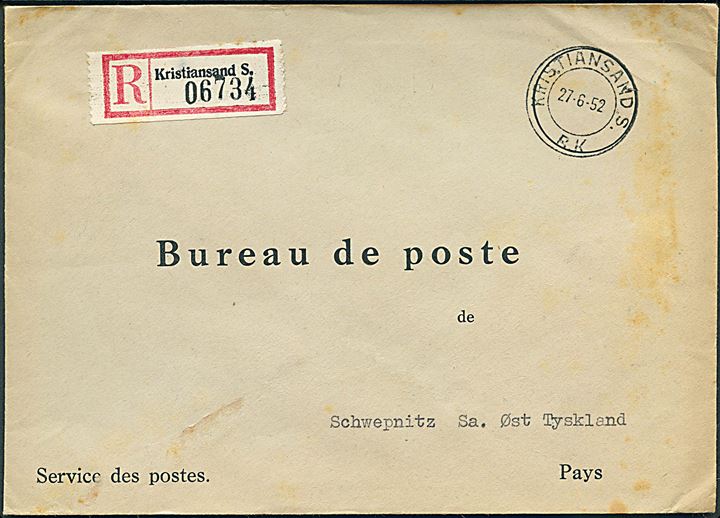 Ufrankeret fortrykt postsagskuvert sendt anbefalet fra Kristiansand S. d. 27.6.1952 til Schwepnitz, Østtyskland.