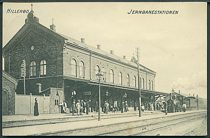 Hillerød, jernbanestation med damptog. P. Alstrup no. 1909. Kvalitet 7