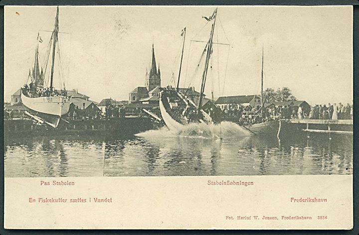 Frederikshavn, fiskefartøj “L 40” søsættes. H. W. Jensen no. 3836. Kvalitet 8