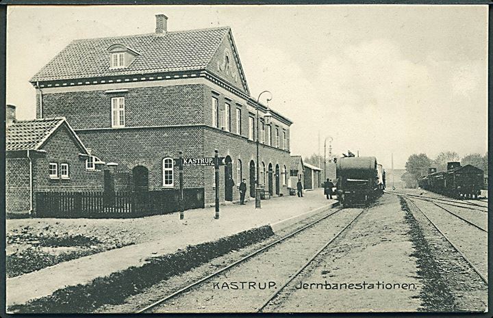 Kastrup, jernbanestation med damptog. Stenders no. 12720. Kvalitet 8