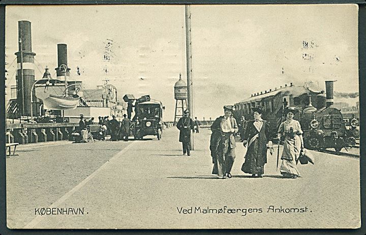 Købh., Malmøfærgens ankomst med damplokomotiv og omnibus. Stenders no. 6097. Kvalitet 7