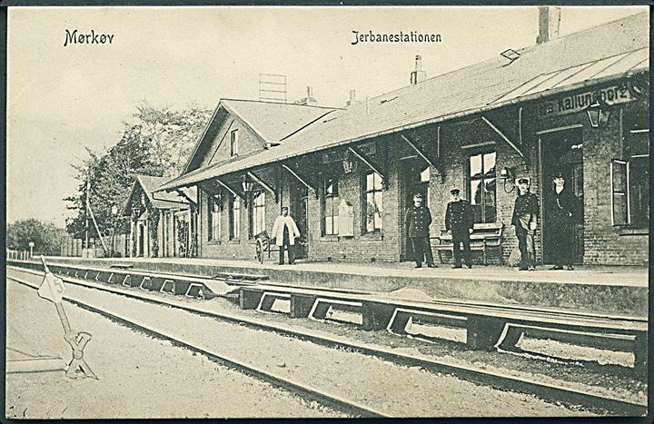 Mørkøv, jernbanestation med personale. P. Alstrup no. 4951. Kvalitet 9