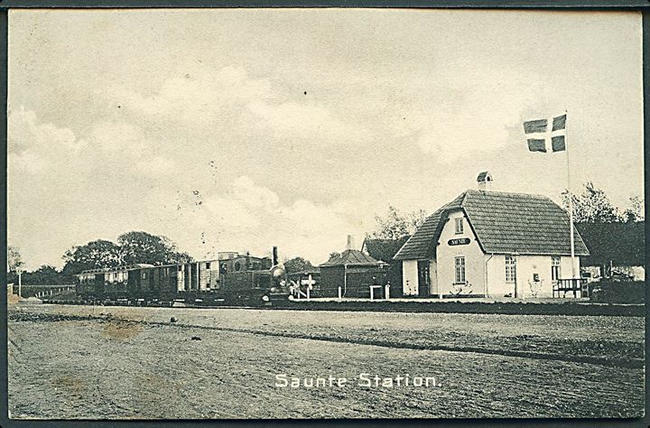 Saunte, jernbanestation med holdende damptog. S. Christensen no. 11269. Kvalitet 7
