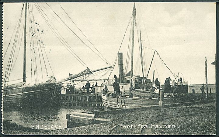 Endelave, havneparti med dampbåd og sejlskibe. U/no. Dateret på Endelave i 1907. Kvalitet 8