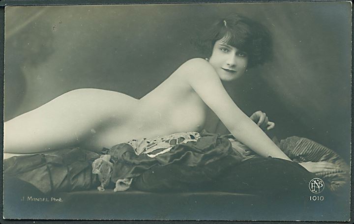 Erotik/Nudes. P. N. no. 1010. Foto J. Mandel. Kvalitet 8