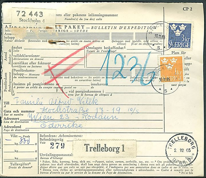 1 kr. og 3 kr. Tre Kroner på internationalt adressekort for pakke fra Stockholm d. 30.11.1965 via Trelleborg til Wien, Østrig.