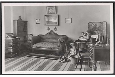H.C. Andersens møbler i hans hus, Odense. H.C. Andersens Hus u/no.