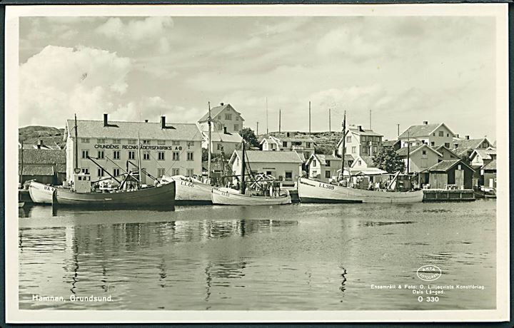 Sverige. Grundsund Havn. Foto: O. Liljeqvists Konstforlag no. O 330. 