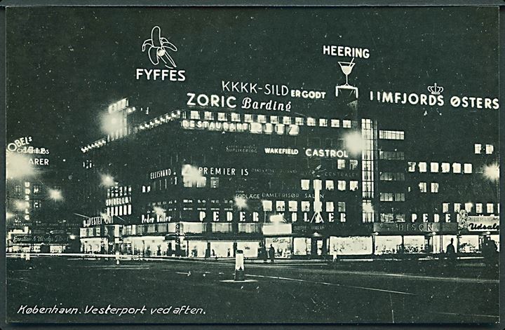 København. Vesterport ved aften. Vekselkioskerne no. 6175. 