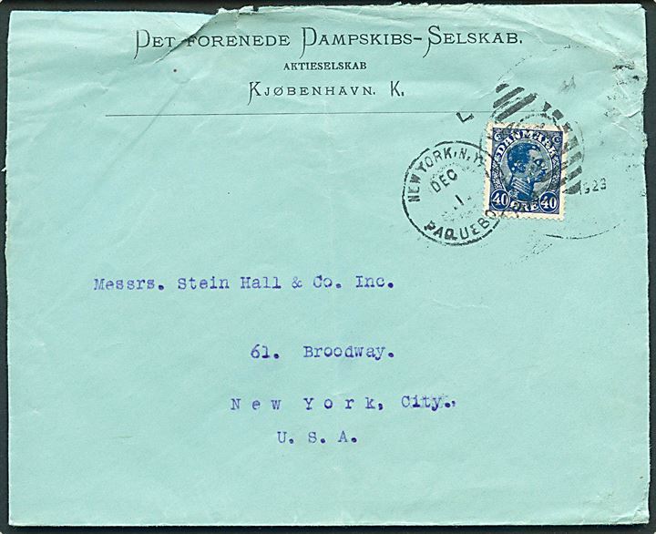 40 øre Chr. X med perfin Malteserkors på fortrykt kuvert fra rederiet DFDS annulleret med amerikansk skibsstempel New York N.Y. Paquebot d. 1.12.1923 til New York, USA. Rift i toppen.