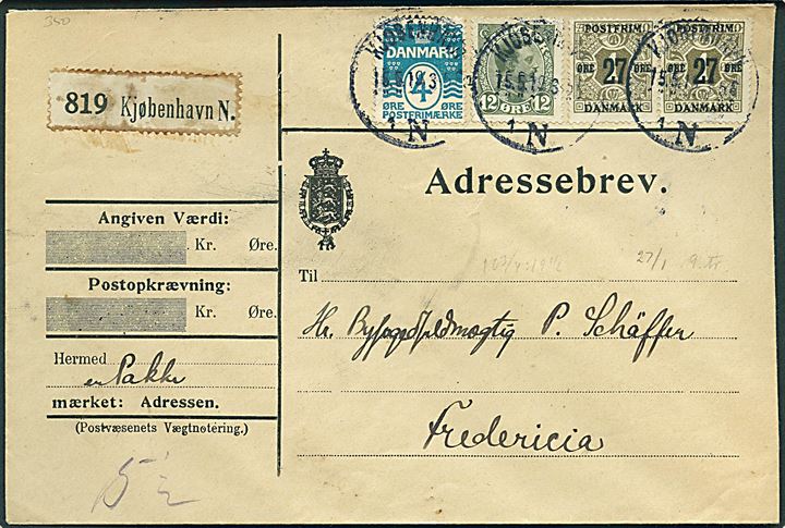 4 øre Bølgelinie, 12 øre Chr. X og 27/1 øre Provisorium i parstykke på adressekort for pakke fra Kjøbenhavn N d. 15.5.1919 til Fredericia.