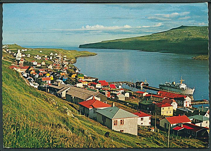 50 øre Fr. IX og Barnahjalpar grunnurin mærkat på brevkort (Havneparti med færge) fra Tvøroyri d. x.12.1968 til København.