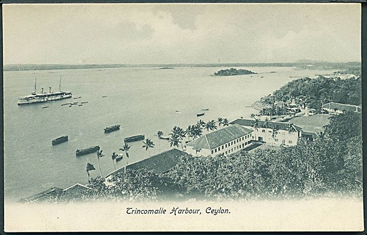 Ceylon, Trincomalle havn med orlogsskib i baggrunden. C. M. Holsinger no. 884.
